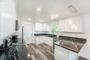 226 SE 157th Ave, Portland, OR 97233 - Photo 13