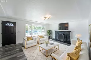 226 SE 157th Ave, Portland, OR 97233 - Photo 3