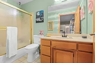 372 Thornbrook Dr, Merlin, OR 97532 - Photo 25