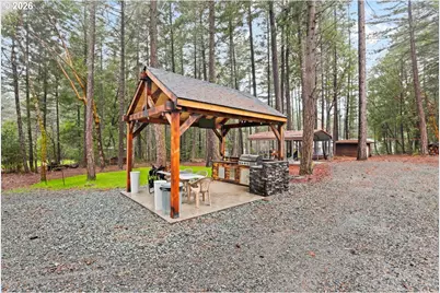 372 Thornbrook Dr, Merlin, OR 97532 - Photo 29