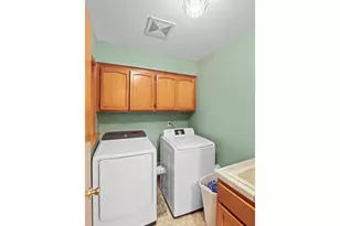 372 Thornbrook Dr, Merlin, OR 97532 - Photo 17