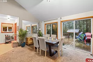 372 Thornbrook Dr, Merlin, OR 97532 - Photo 15