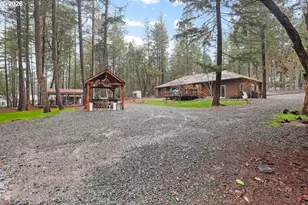 372 Thornbrook Dr, Merlin, OR 97532 - Photo 35