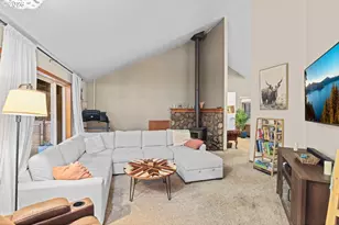 372 Thornbrook Dr, Merlin, OR 97532 - Photo 3