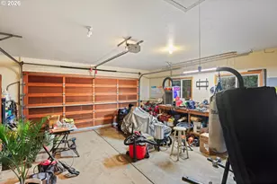 372 Thornbrook Dr, Merlin, OR 97532 - Photo 27