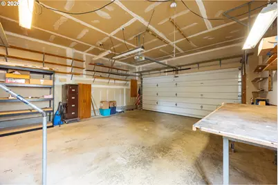 1203 E Second Ave, Sutherlin, OR 97479 - Photo 29