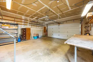 1203 E 2nd Ave, Sutherlin, OR 97479 - Photo 29