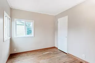 8234 NE Webster St, Portland, OR 97220 - Photo 25