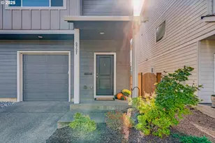2721 S Magnolia Dr, Cornelius, OR 97113 - Photo 3