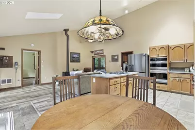 69881 E Alpine North Ct, Rhododendron, OR 97049 - Photo 13