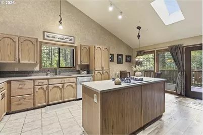 69881 E Alpine North Ct, Rhododendron, OR 97049 - Photo 9