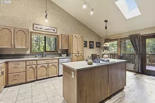 69881 E Alpine North Ct, Rhododendron, OR 97049 - Photo 9