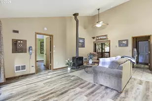 69881 E Alpine North Ct, Rhododendron, OR 97049 - Photo 7