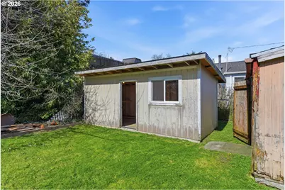 474 N Wasson St, Coos Bay, OR 97420 - Photo 23