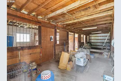 27214 NE Robinson Rd, Camas, WA 98607 - Photo 13