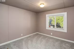 1475 Green Acres Rd, Eugene, OR 97408 - Photo 13