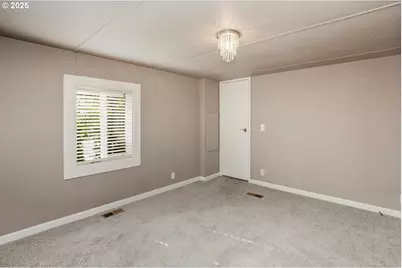 1475 Green Acres Rd #121, Eugene, OR 97408 - Photo 9