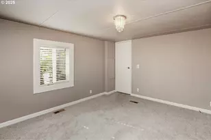 1475 Green Acres Rd, Eugene, OR 97408 - Photo 9