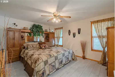 15908 SE 5th St, Vancouver, WA 98684 - Photo 33