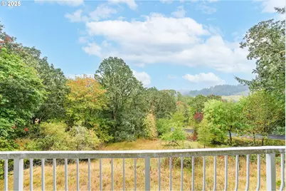7885 NW Ridgewood Dr, Corvallis, OR 97330 - Photo 9
