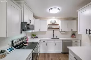 1109 SW 15th St, Lincoln City, OR 97367 - Photo 11