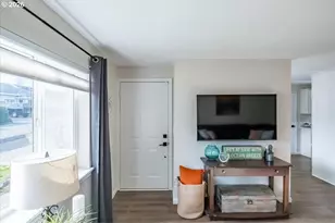 1109 SW 15th St, Lincoln City, OR 97367 - Photo 9