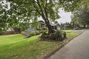 18428 Steamboat Way, West Linn, OR 97068 - Photo 3