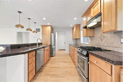 18428 Steamboat Way, West Linn, OR 97068 - Photo 15