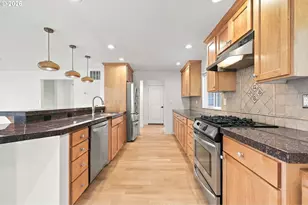 18428 Steamboat Way, West Linn, OR 97068 - Photo 15