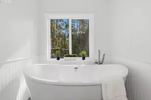 17717 Hwy 58, Crescent Lake, OR 97733 - Photo 11