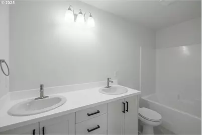 2476 Roll Tide Ct, Lebanon, OR 97355 - Photo 19