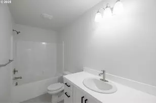 2476 Roll Tide Ct, Lebanon, OR 97355 - Photo 25