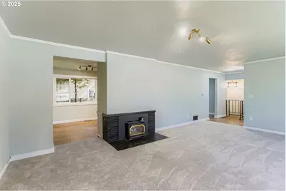 1124 NE 172nd Ave, Gresham, OR 97230 - Photo 7