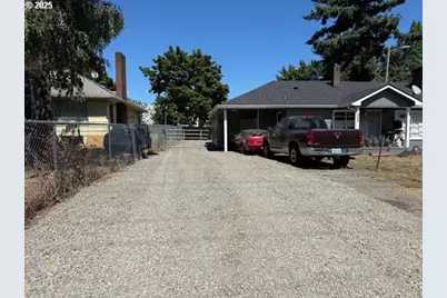 15725 SE Stark St, Portland, OR 97233 - Photo 5