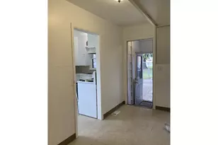 15725 SE Stark St, Portland, OR 97233 - Photo 23