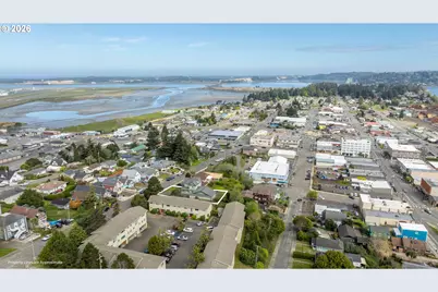 2139 McPherson St, North Bend, OR 97459 - Photo 35