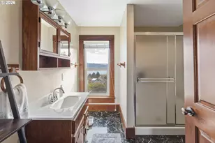 2139 McPherson St, North Bend, OR 97459 - Photo 27