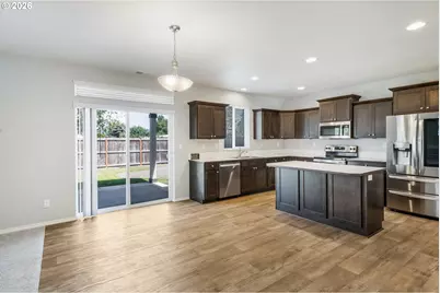 5290 Squirrel St, Springfield, OR 97478 - Photo 13