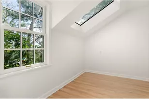 4317 SW Bernard Dr, Portland, OR 97239 - Photo 35