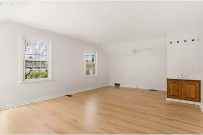 4317 SW Bernard Dr, Portland, OR 97239 - Photo 33