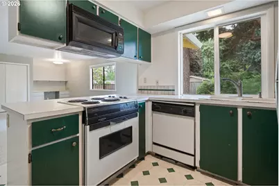 8355 SW 133rd Ave, Beaverton, OR 97008 - Photo 13