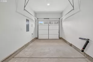 9263 E Burnside St, Portland, OR 97216 - Photo 23