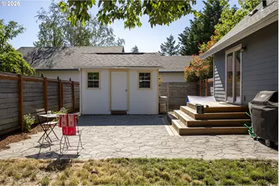 8800 NE Couch St, Portland, OR 97220 - Photo 23