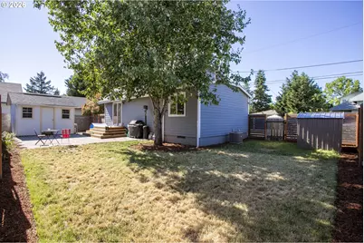 8800 NE Couch St, Portland, OR 97220 - Photo 29