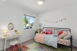 8800 NE Couch St, Portland, OR 97220 - Photo 11
