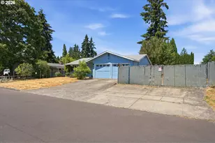 2321 SE Spruce St, Hillsboro, OR 97123 - Photo 3
