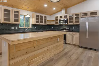 45721 Highway 101, Langlois, OR 97450 - Photo 13