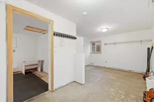 8730 NE Wygant St, Portland, OR 97220 - Photo 31