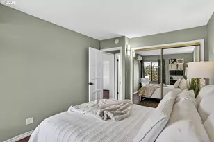 2211 SW 1st Ave, Portland, OR 97201 - Photo 23