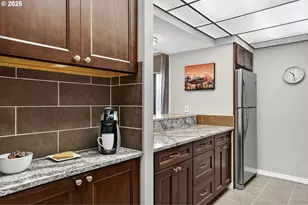 2211 SW 1st Ave, Portland, OR 97201 - Photo 17